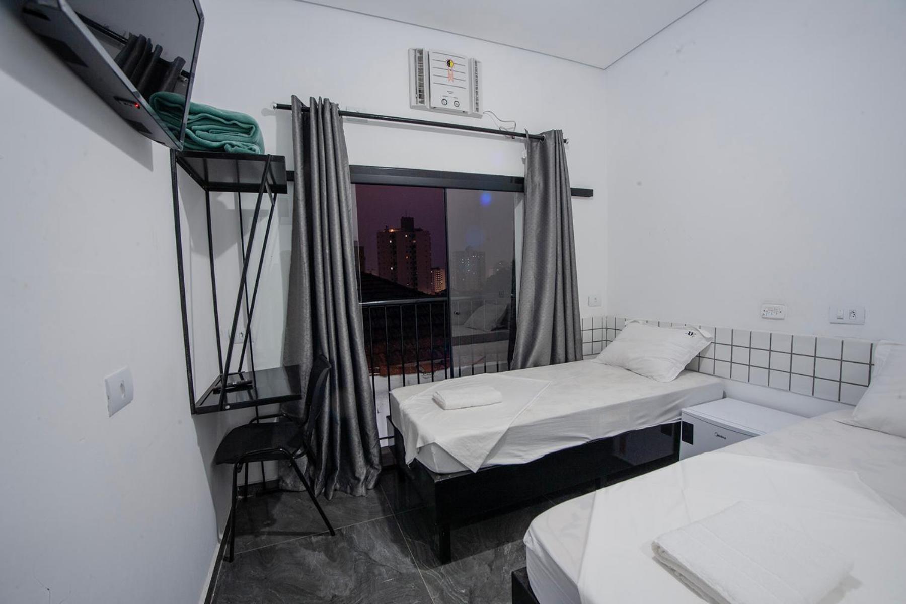 פיראסיסבה Hotel XV מראה חיצוני תמונה